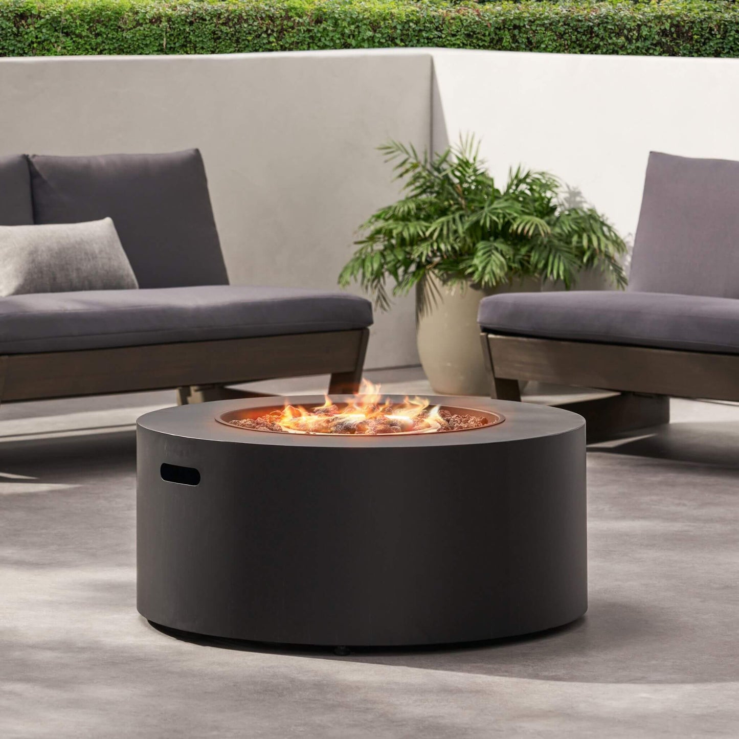 32-Inch Round Iron Propane Fire Pit - 40K BTU