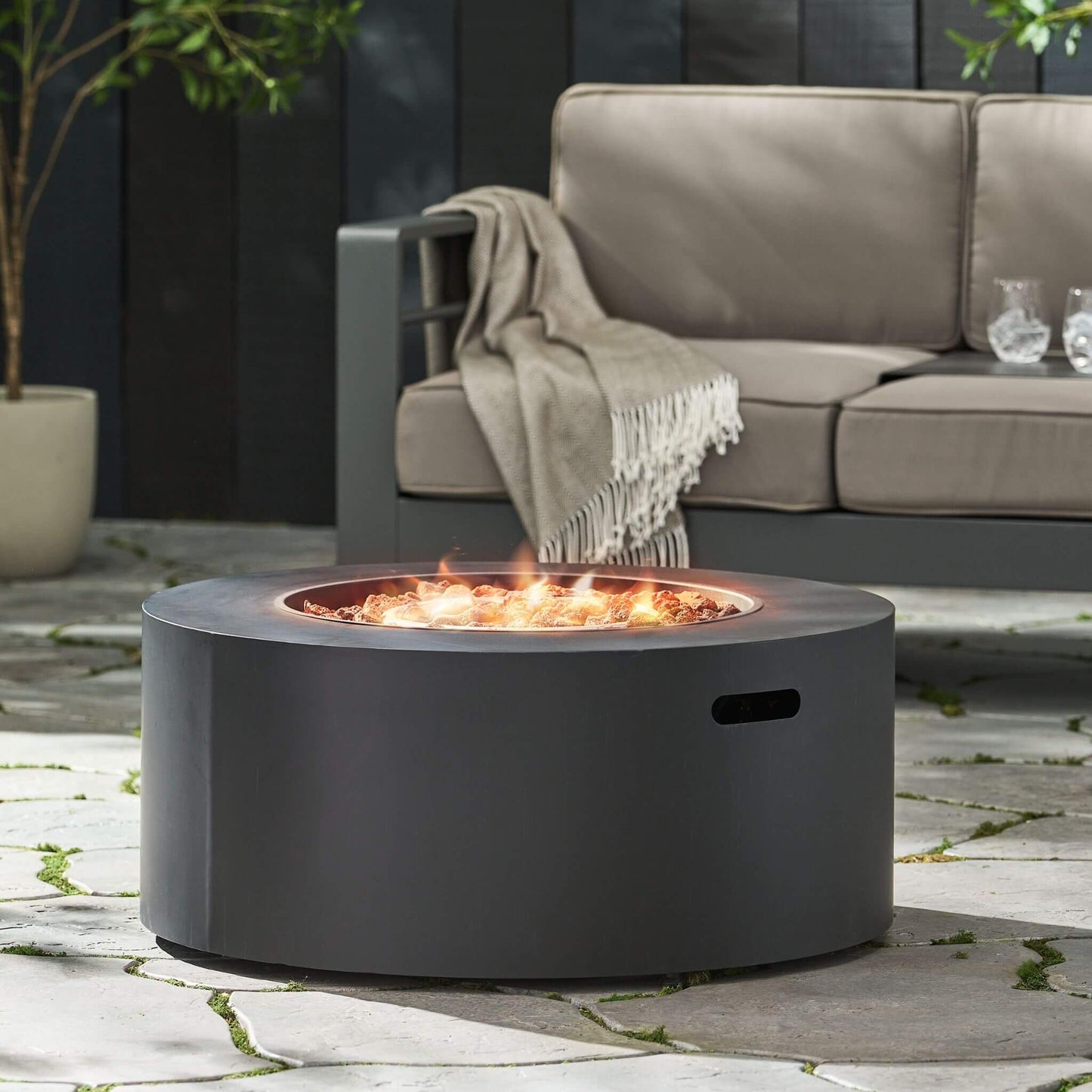 32-Inch Round Iron Propane Fire Pit - 40K BTU