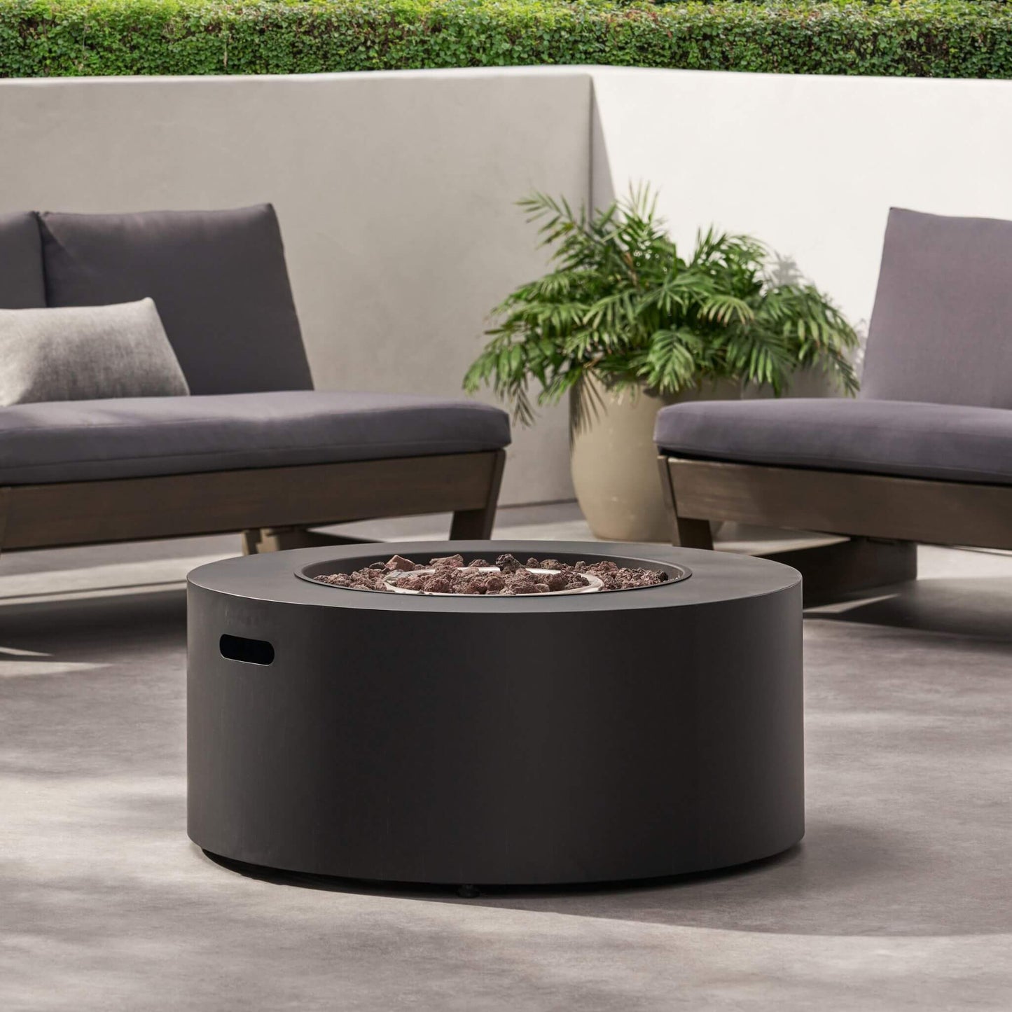 32-Inch Round Iron Propane Fire Pit - 40K BTU