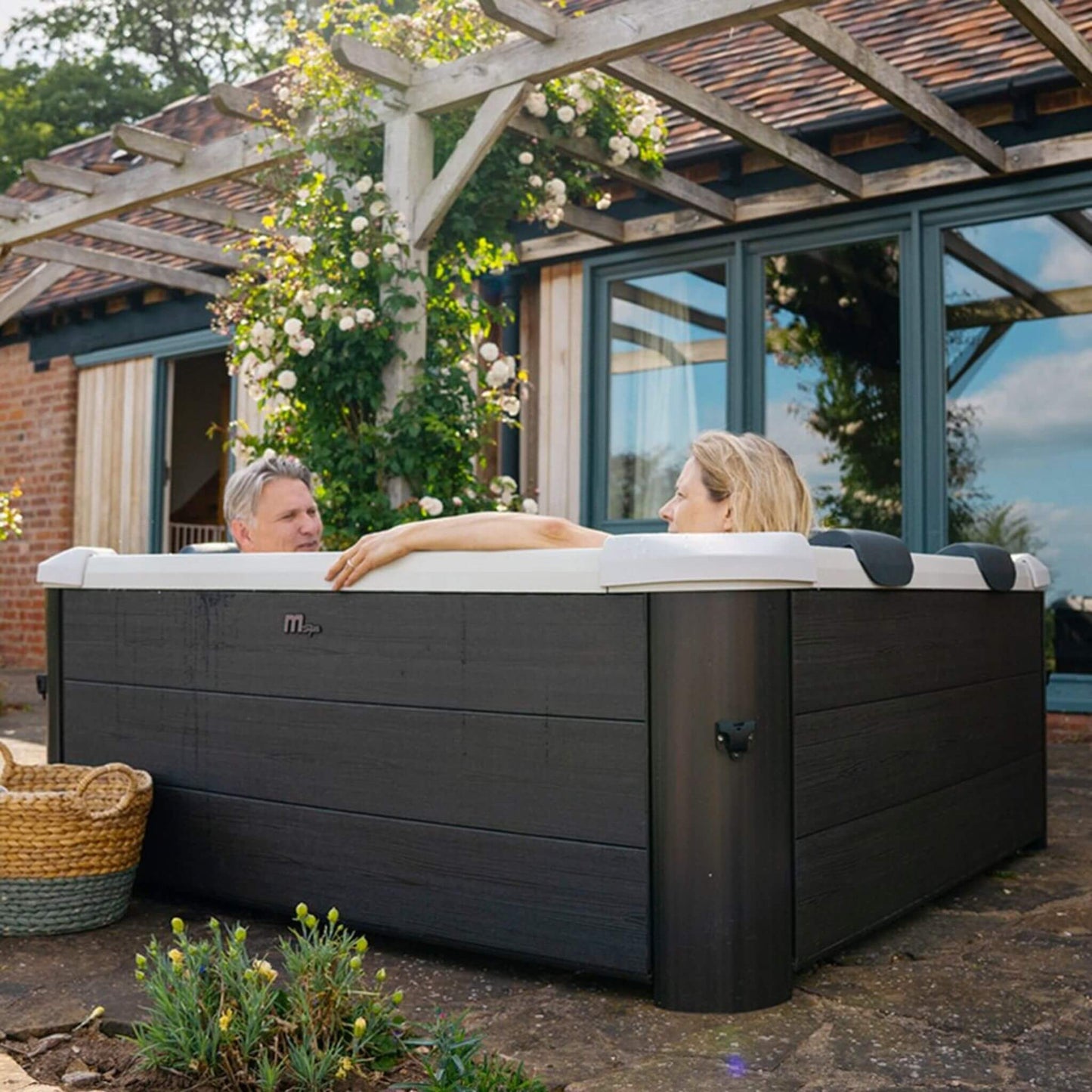 MSpa F-OS063W Oslo Supreme 6-Person 120 Jets Square Spa W/ LED Lights & Integrated App Control (SAK93516)